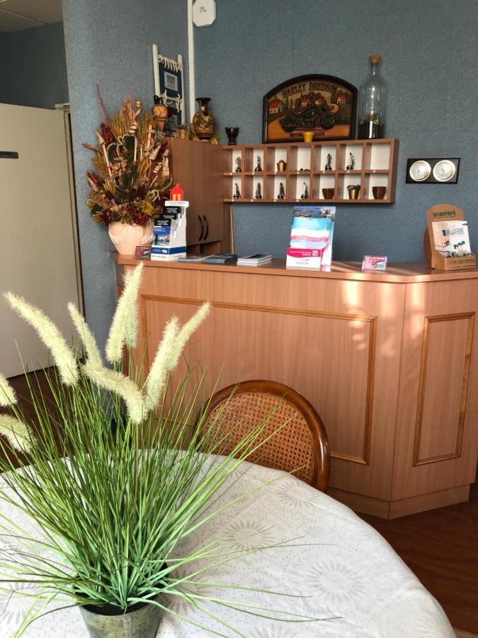 Le Lobreont Hotel Surzur Buitenkant foto